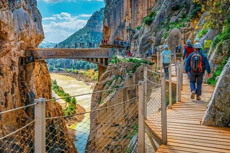 Paisaje de Málaga para alquiler de coches en Álora
